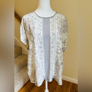 BCBGMaxazria silk blouse in cream, gray, pink. Beautiful drape. Size large.